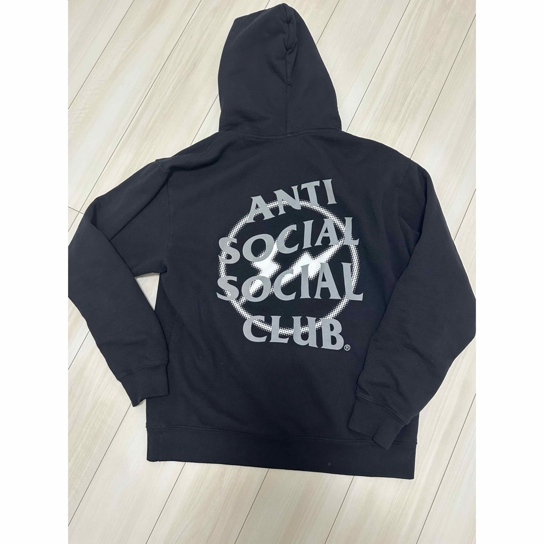 ANTI SOCIAL SOCIAL CLUB(アンチソーシャルソーシャルクラブ)のANTISOCIAL fragment logo hoodie メンズのトップス(パーカー)の商品写真