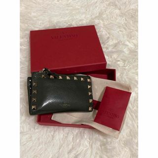 ヴァレンティノ(VALENTINO)のヴァレンティノスタッズミニ財布(財布)