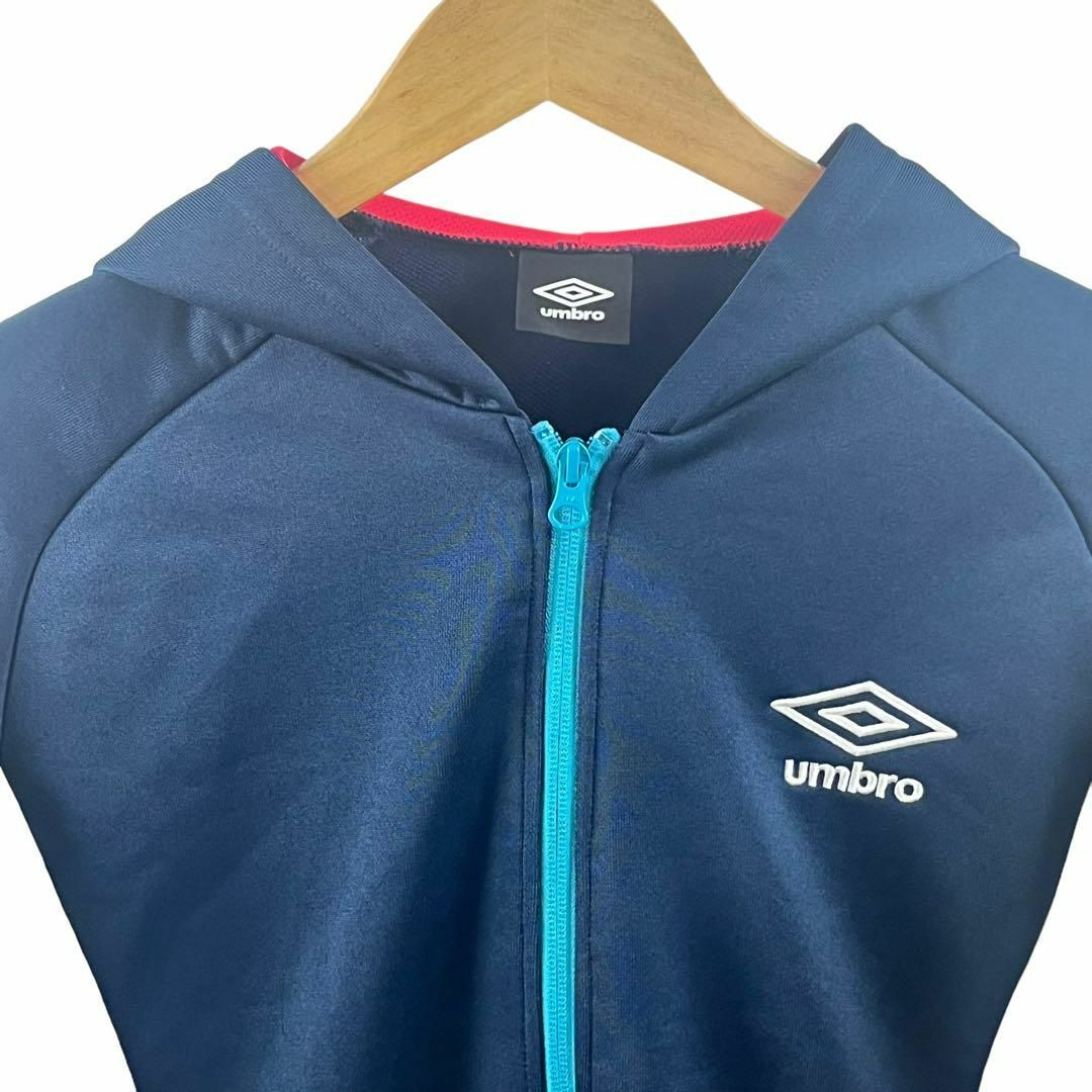 UMBRO(アンブロ)のumbro アンブロ レディースフーディー ジャージ M ネイビー スポーツ/アウトドアのランニング(ウェア)の商品写真