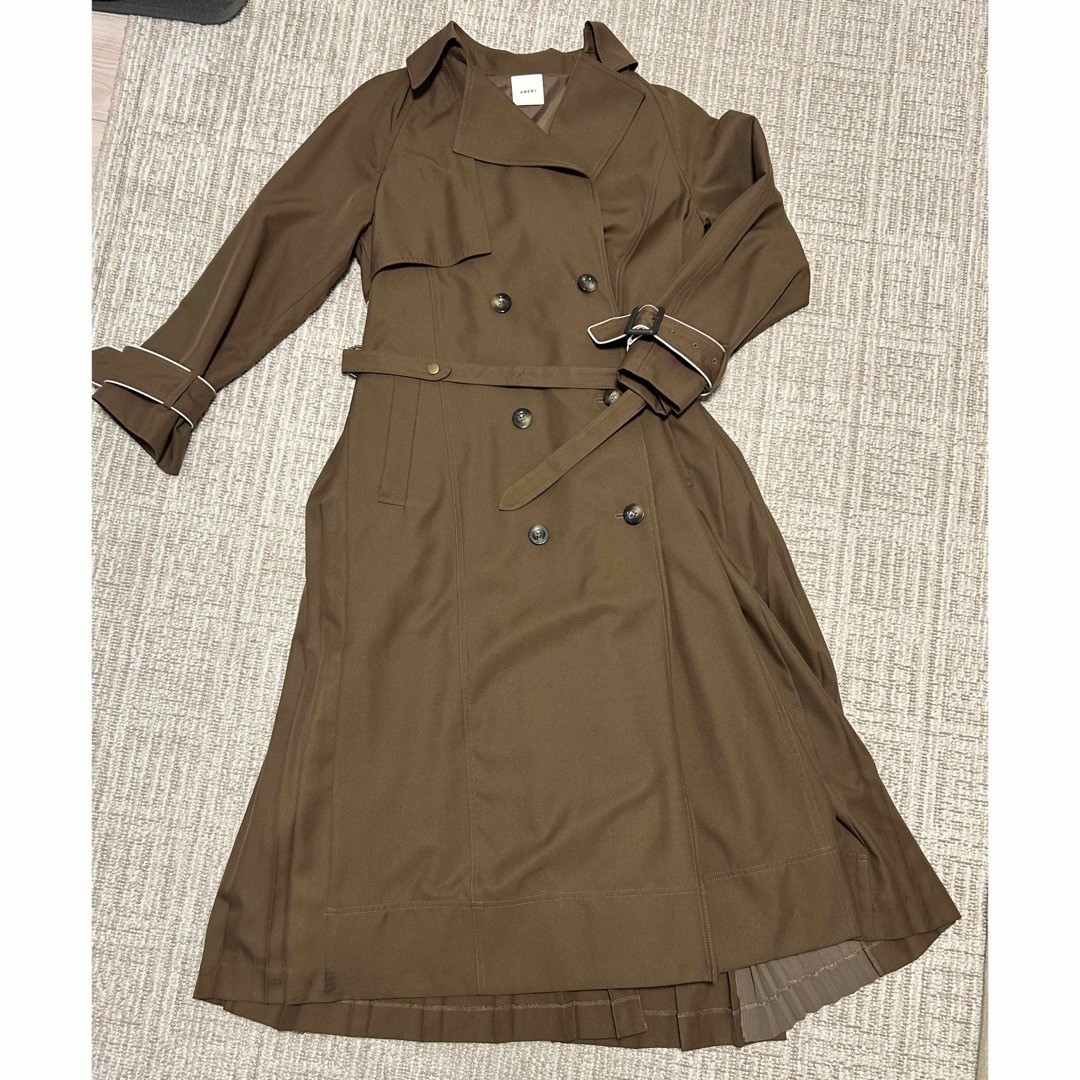 Ameri VINTAGE(アメリヴィンテージ)のAMERI  VARIOUS BACK PLEATS TRENCH レディースのジャケット/アウター(トレンチコート)の商品写真