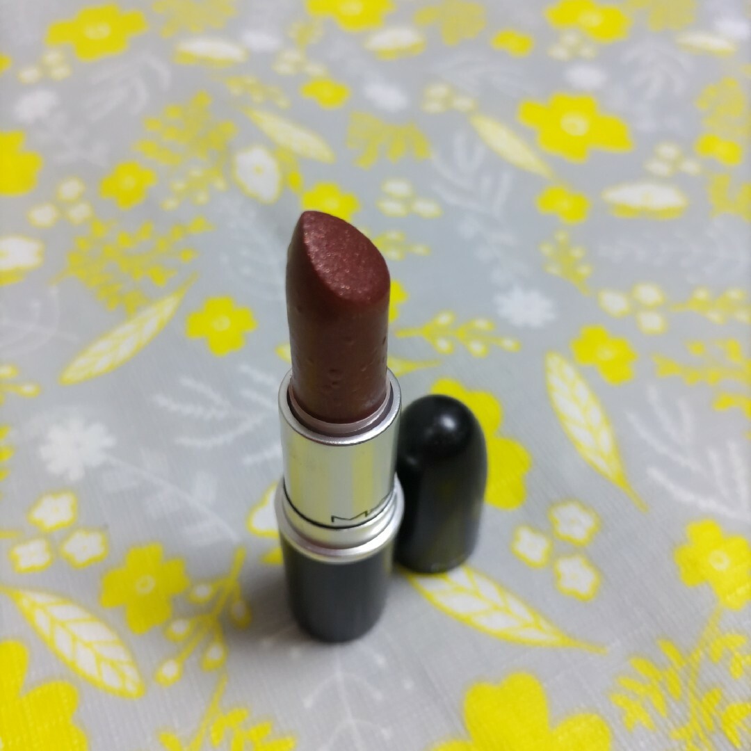 MAC(マック)のM.A.C リップ　フレッシュモッカロン コスメ/美容のベースメイク/化粧品(リップグロス)の商品写真