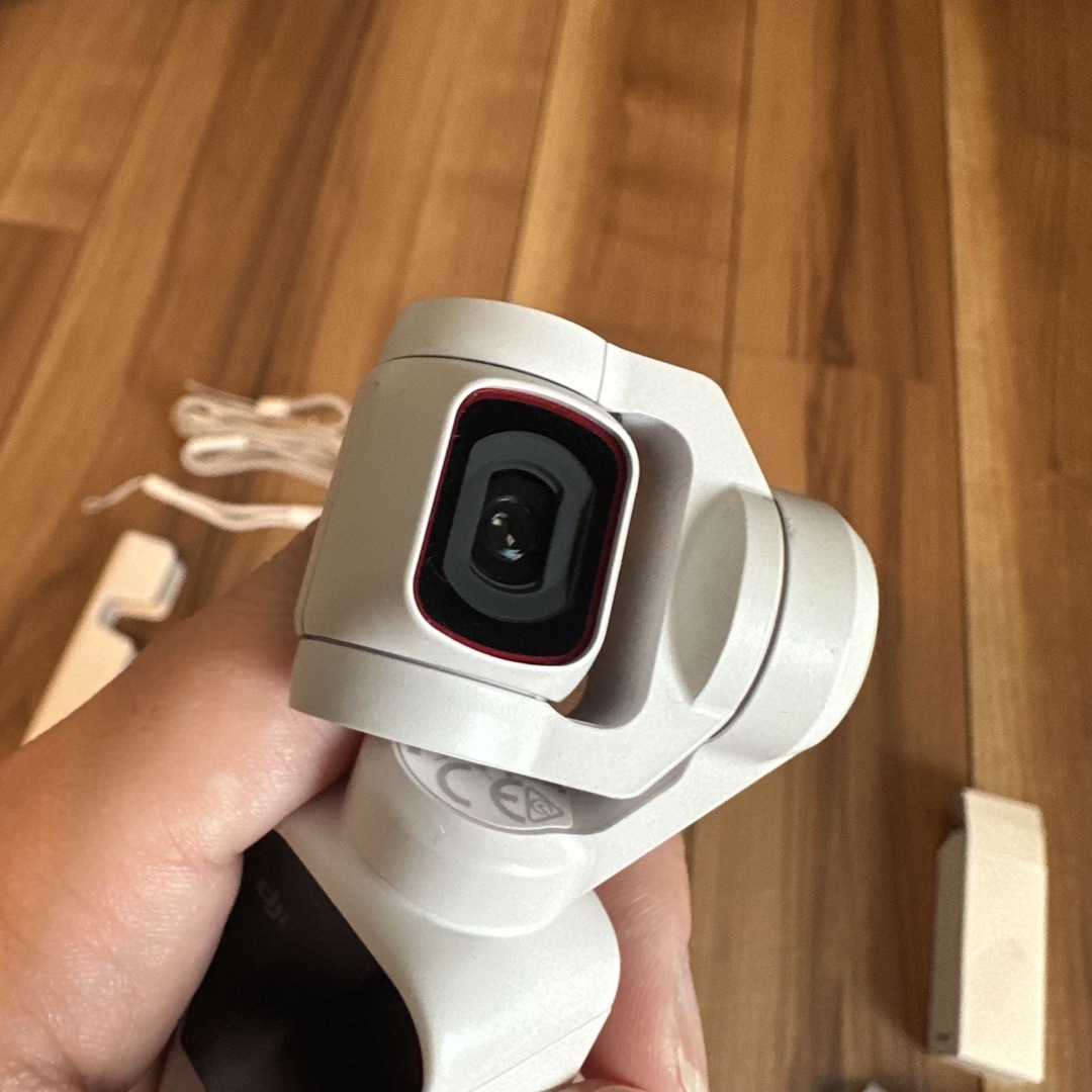 Inspire（DJI）(インスパイア)のDJI POCKET2 限定コンボ サンセットホワイト スマホ/家電/カメラのカメラ(ビデオカメラ)の商品写真