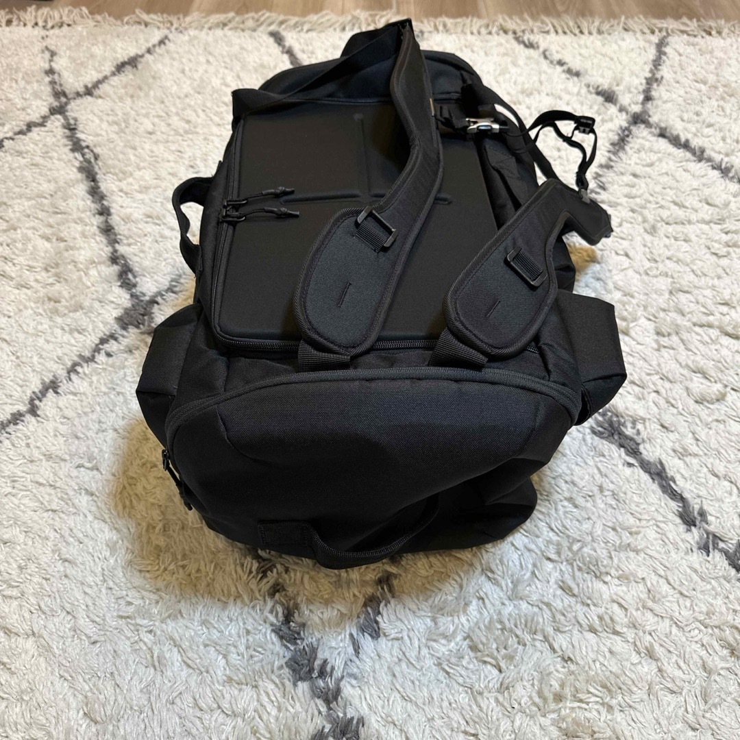 UNDER ARMOUR(アンダーアーマー)のアンダーアーマー プロジェクトロック ザ・ロック ダッフル バックパック 48L メンズのバッグ(バッグパック/リュック)の商品写真