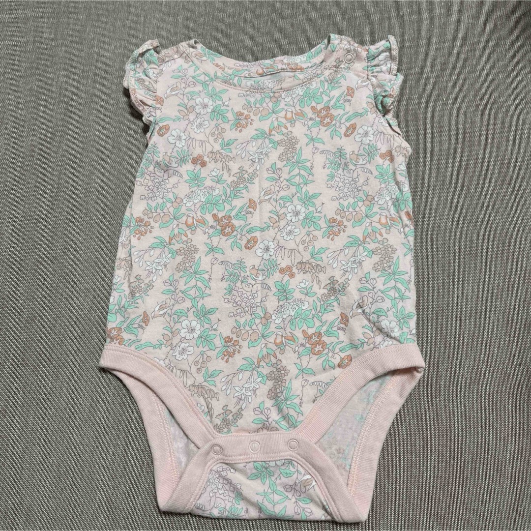 babyGAP(ベビーギャップ)のbabygap 花柄 ロンパース キッズ/ベビー/マタニティのベビー服(~85cm)(ロンパース)の商品写真