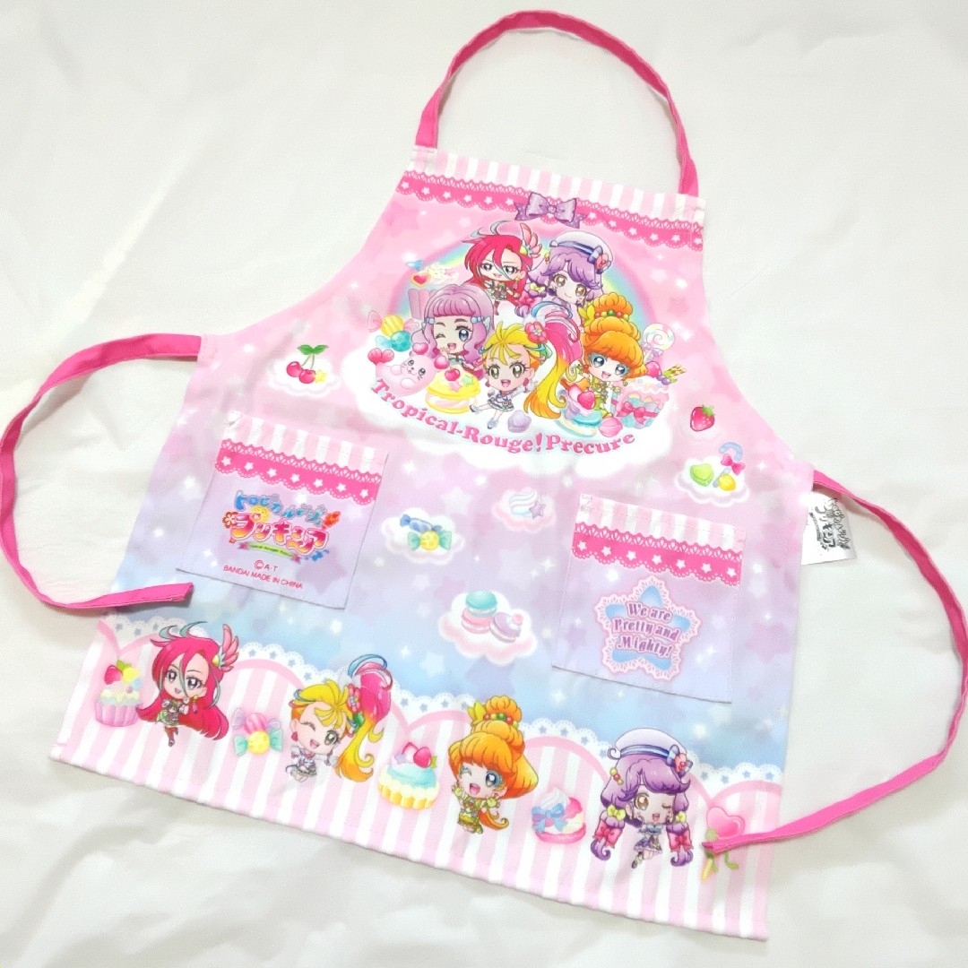 BANDAI(バンダイ)の【トロピカルージュプリキュア】エプロン　キッズ　110　バンダイ　料理　お手伝い キッズ/ベビー/マタニティの授乳/お食事用品(お食事エプロン)の商品写真