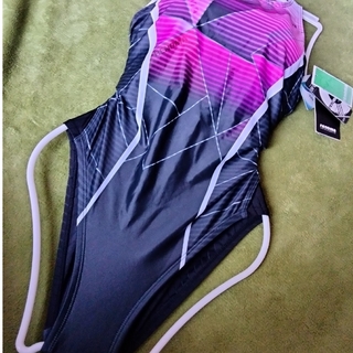 新品紙タグ付 ピンクのグラデーション renoma レノマ 競泳水着 サイズXL