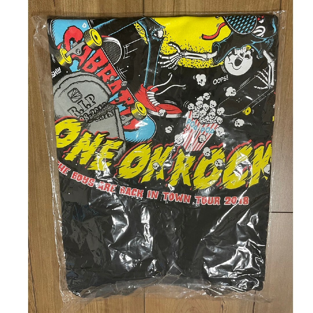 ELLEGARDEN × ONE OK ROCKライブTシャツ Sサイズ コラボ エンタメ/ホビーのタレントグッズ(ミュージシャン)の商品写真