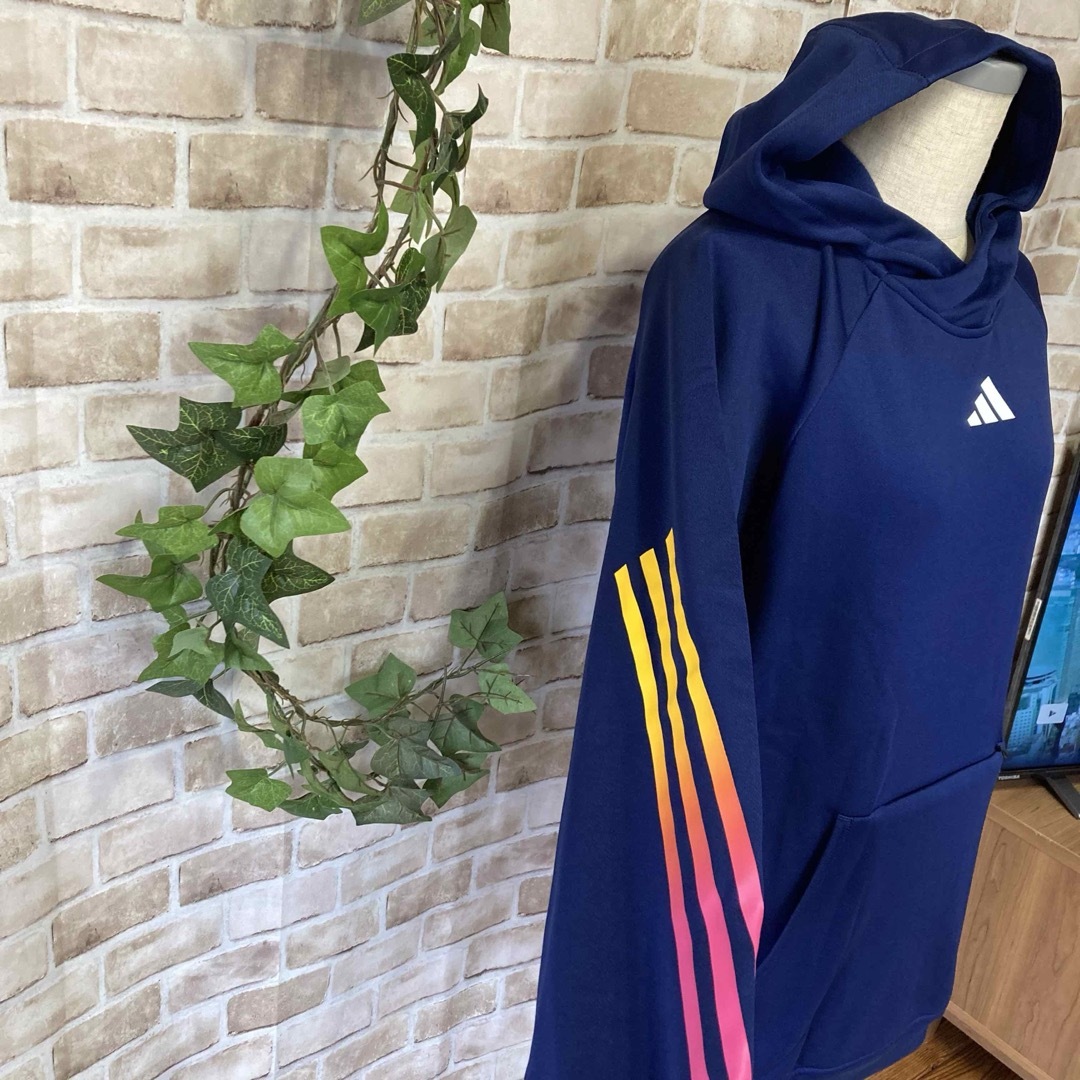 adidas(アディダス)の感謝sale❤️567❤️新品✨adidas❤️合わせやすいトップス メンズのトップス(パーカー)の商品写真