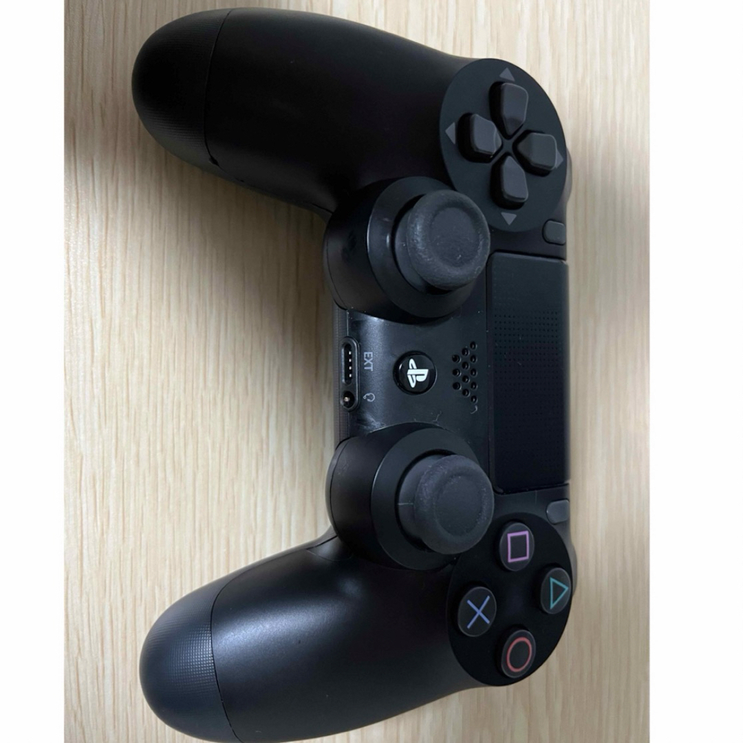 SONY(ソニー)のSONY PlayStation4 本体 CUH-2200A B02 ホワイト エンタメ/ホビーのゲームソフト/ゲーム機本体(家庭用ゲーム機本体)の商品写真