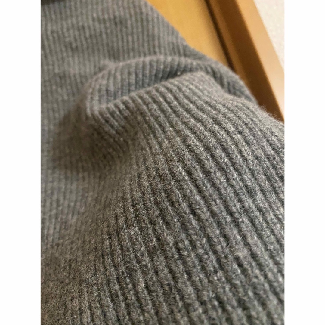 UNIQLO(ユニクロ)のユニクロc プレミアムラムハーフジップセーター　06 gray グレー　ニット レディースのトップス(ニット/セーター)の商品写真