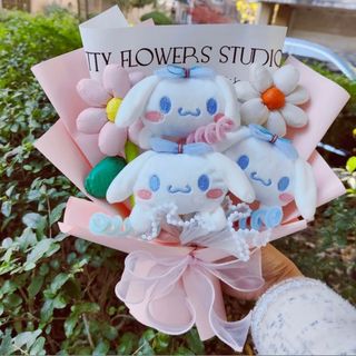 シナモロール(シナモロール)のシナモンロール　ぬいぐるみ　花束　ブーケ　ピンク　サンリオ(キャラクターグッズ)