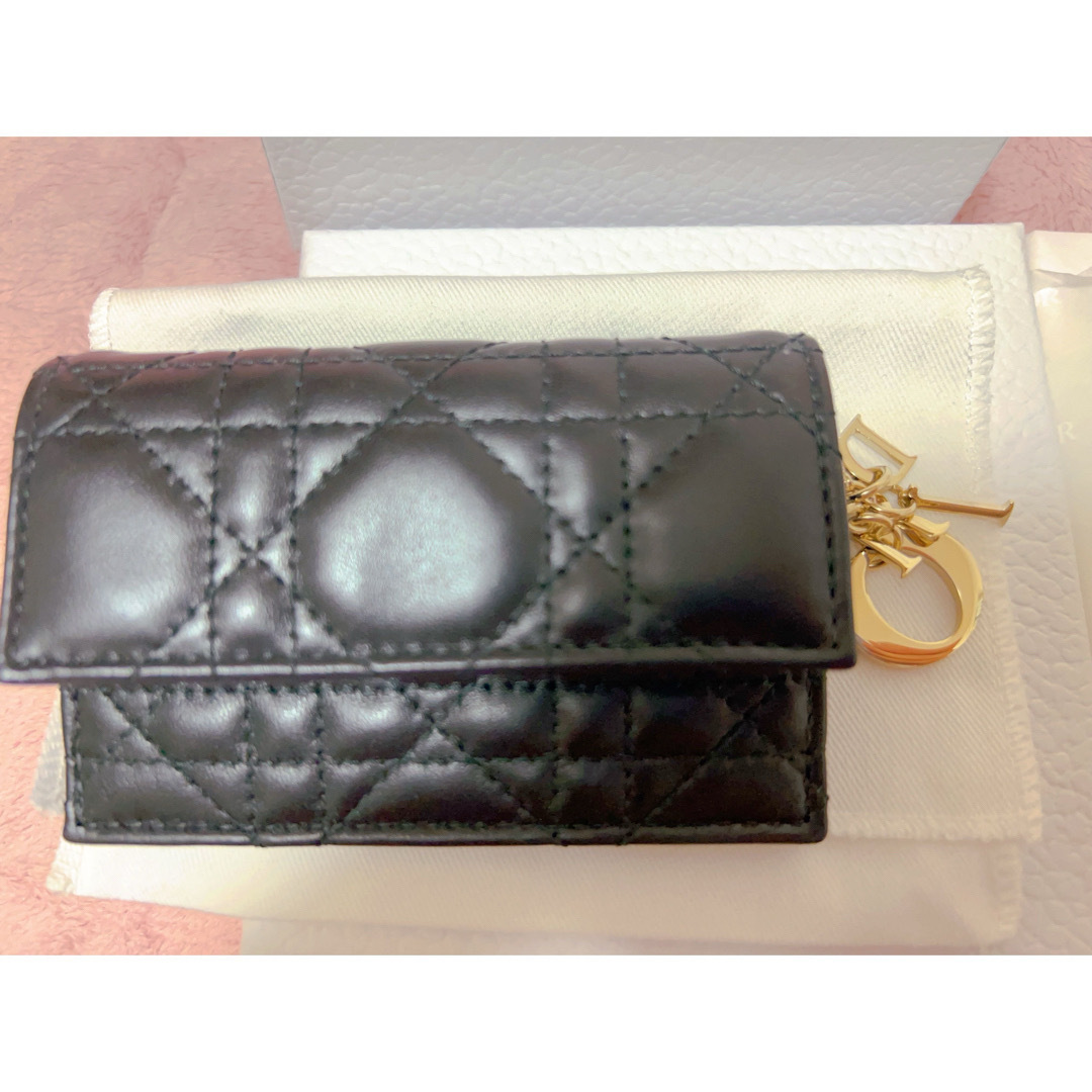 Dior(ディオール)の期間セール　2024新作Lady Dior Primrose カードホルダー財布 レディースのファッション小物(財布)の商品写真
