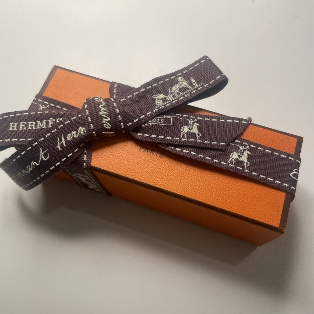 Hermes(エルメス)のエルメス　HERMES リップバーム　ルージュ　エルメス　ボーム　ドゥ　ソワン　 コスメ/美容のスキンケア/基礎化粧品(リップケア/リップクリーム)の商品写真