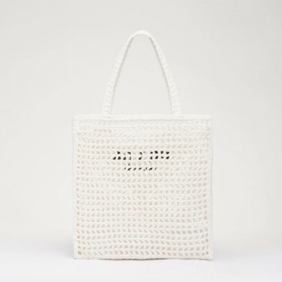 PRADA - ☆PRADA プラダ☆ラフィア トートバッグ 白の通販 by PRADA - ☆PRADA プラダ☆ラフィア トートバッグ 白の通販 by