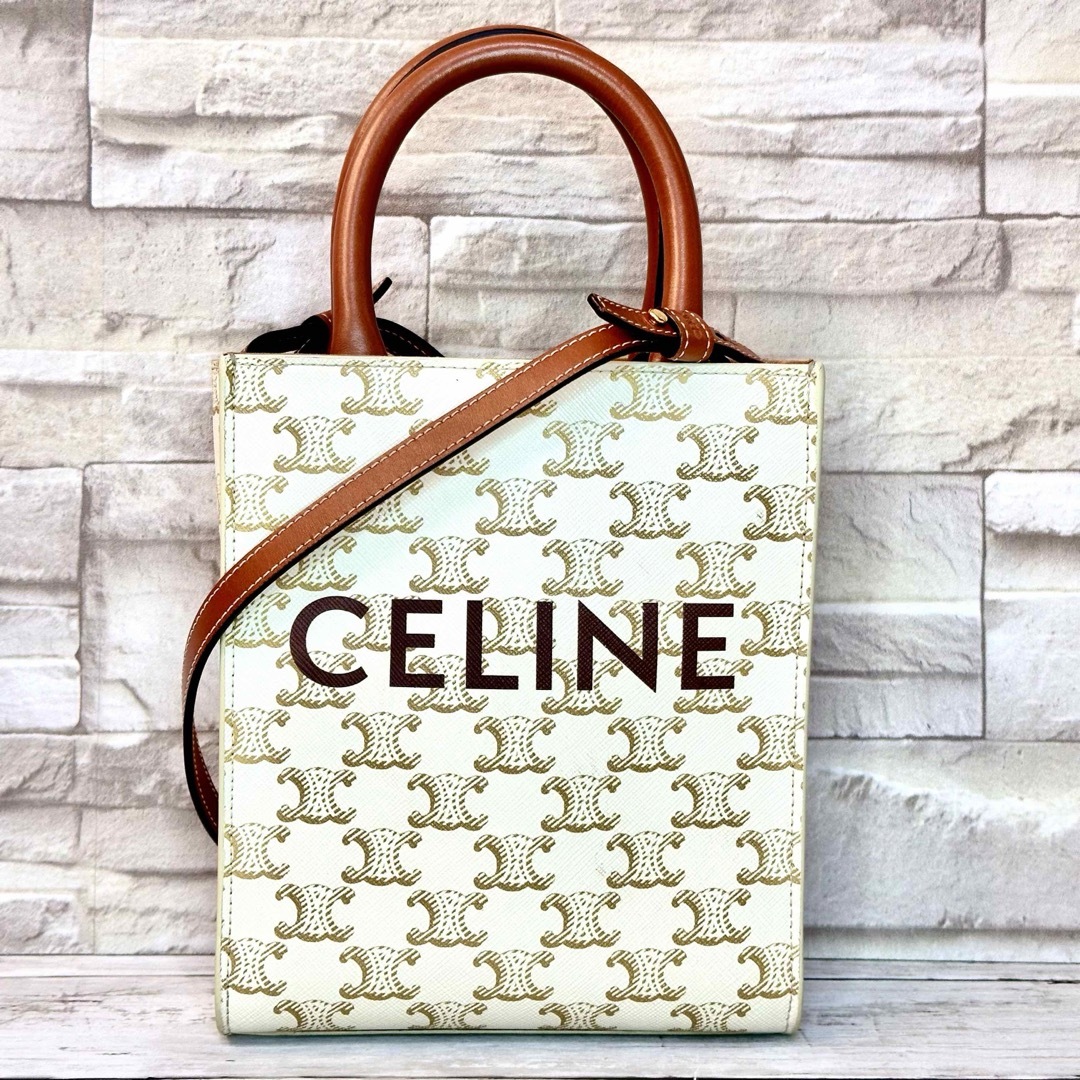 celine(セリーヌ)の☆美品☆ CELINE セリーヌ トリオンフ ミニ バーティカル カバ バッグ レディースのバッグ(ショルダーバッグ)の商品写真