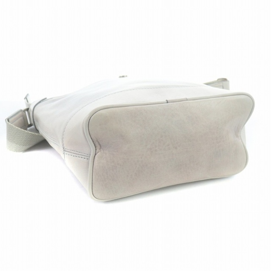 aniary(アニアリ)のaniary ショルダーバック サコッシュ クロスボディ レザー グレー メンズのバッグ(ショルダーバッグ)の商品写真