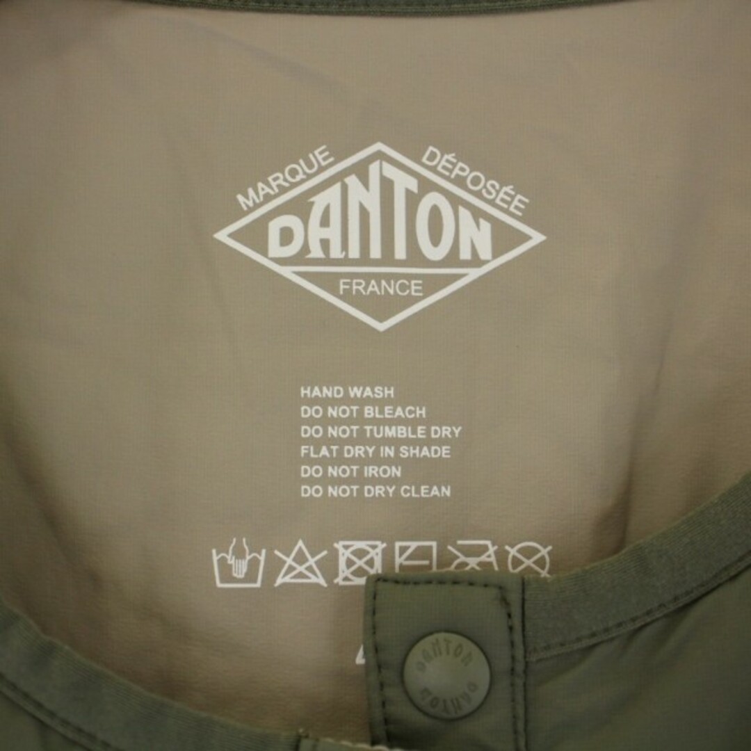 DANTON(ダントン)のDANTON SBT ナイロンベスト ジャケット ロゴワッペン 40 M カーキ メンズのトップス(ベスト)の商品写真