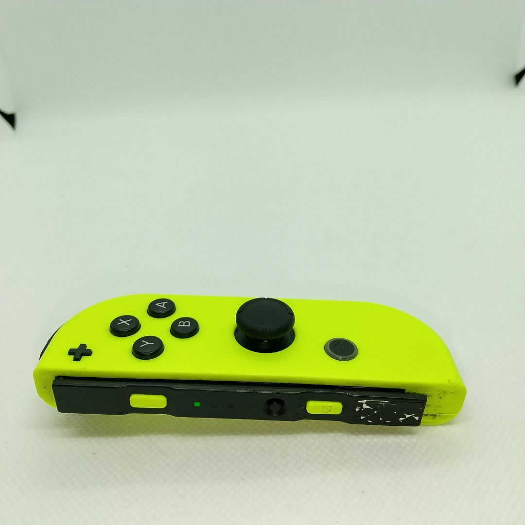 Nintendo Switch(ニンテンドースイッチ)の【大人気】⑨Switch ジョイコン　ネオンイエロー　右のみ(R) 任天堂純正品 エンタメ/ホビーのゲームソフト/ゲーム機本体(家庭用ゲーム機本体)の商品写真