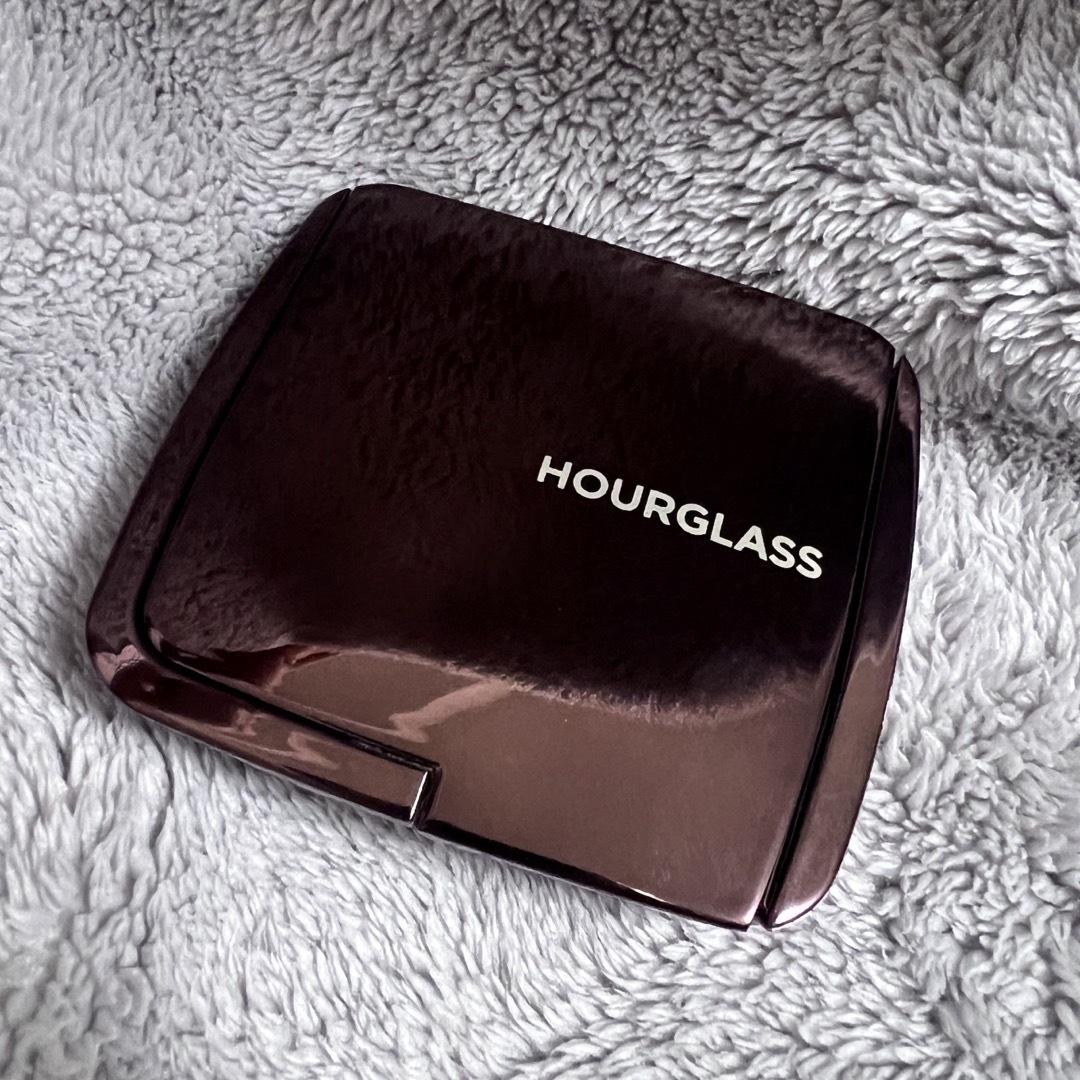 Sephora(セフォラ)のHourglass アワーグラス アンビエント ライティング パウダー コスメ/美容のベースメイク/化粧品(フェイスパウダー)の商品写真