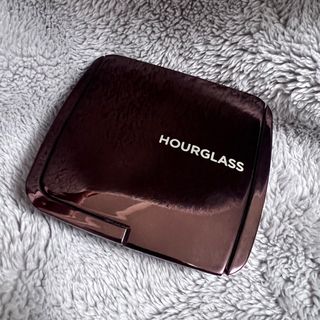 セフォラ(Sephora)のHourglass アワーグラス アンビエント ライティング パウダー(フェイスパウダー)