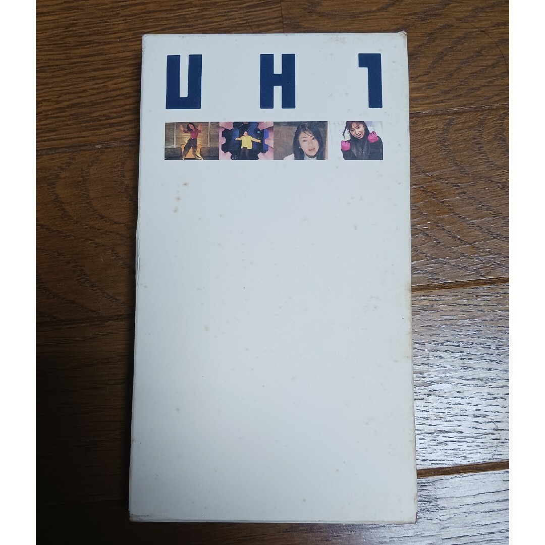 東芝(トウシバ)の宇多田ヒカル　ビデオテープ　VHS エンタメ/ホビーのタレントグッズ(ミュージシャン)の商品写真