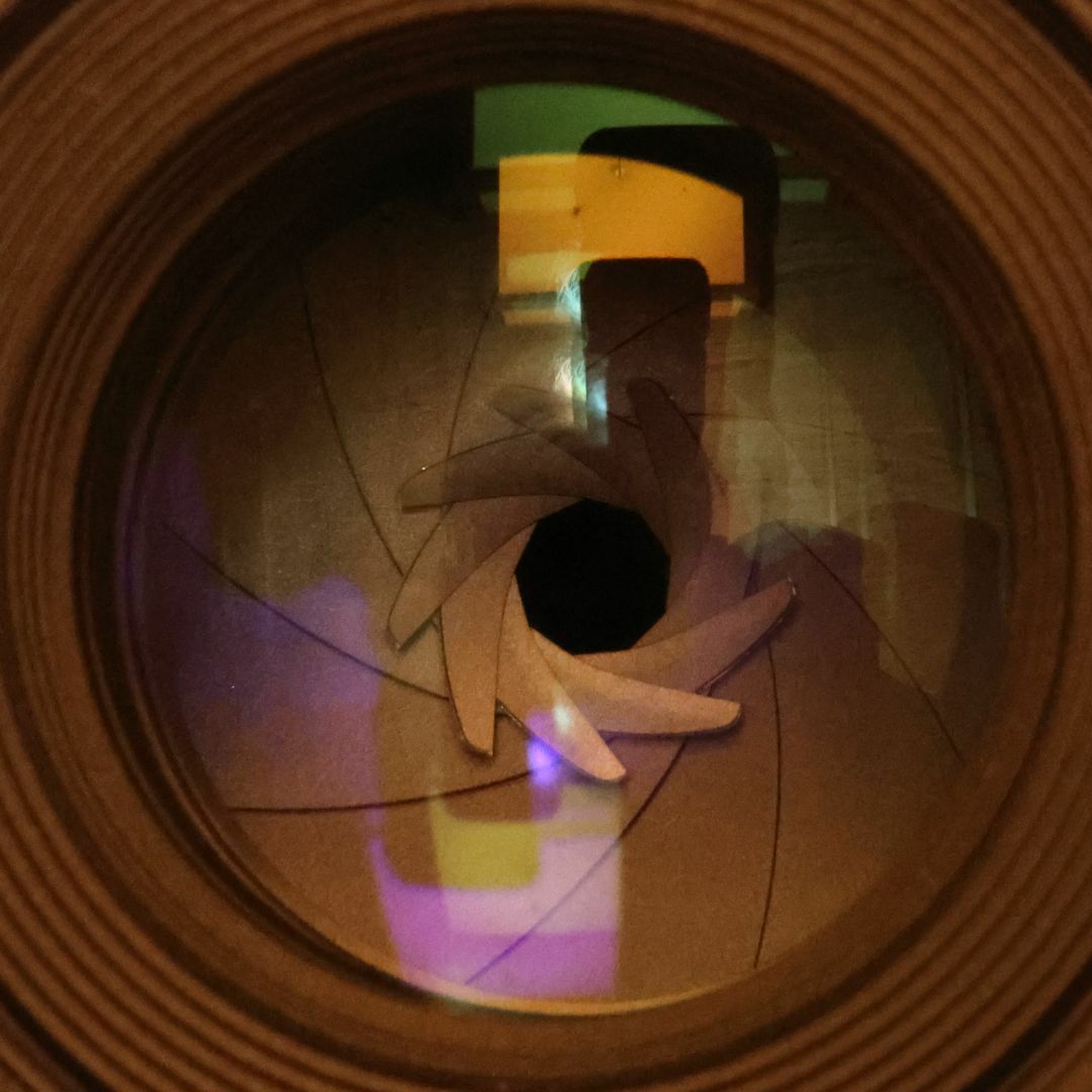 Canon(キヤノン)の【ボケを生かした撮影にお薦め】キヤノン RF85mm F2 マクロ IS STM スマホ/家電/カメラのカメラ(レンズ(単焦点))の商品写真