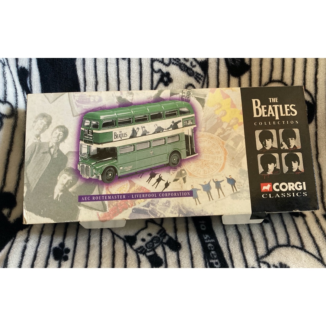 CORGI(コーギ)の新品 CORGIS THE BEATLES ザ・ビートルズ「二階建バス」コーギ エンタメ/ホビーのおもちゃ/ぬいぐるみ(ミニカー)の商品写真