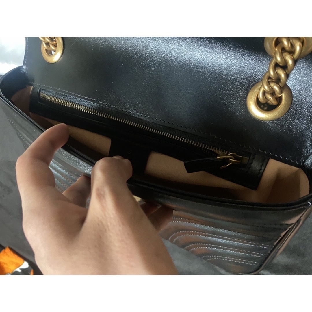 Gucci(グッチ)のGUCCI  GGマーモント　キルティングショルダーバッグ　スモール　美品 レディースのバッグ(ショルダーバッグ)の商品写真