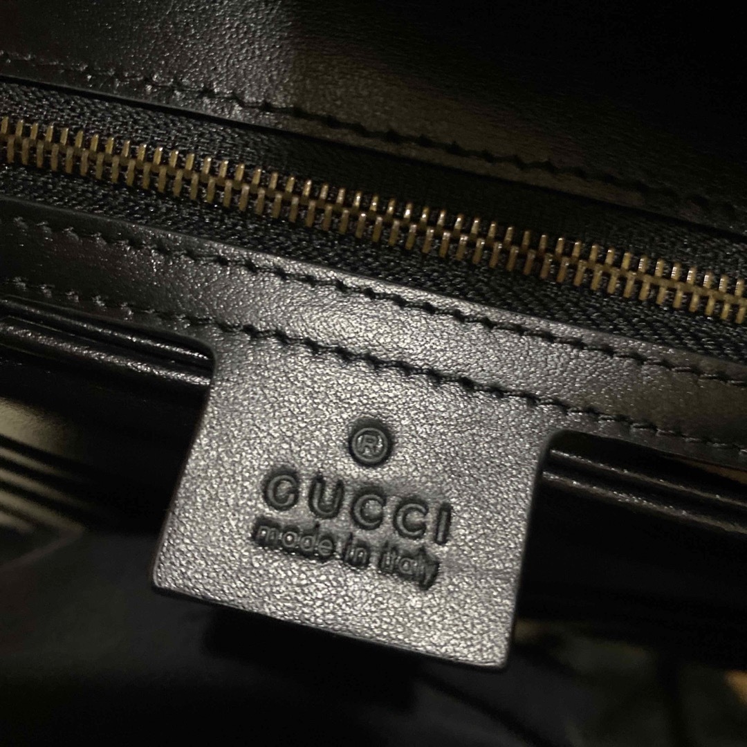 Gucci(グッチ)のGUCCI  GGマーモント　キルティングショルダーバッグ　スモール　美品 レディースのバッグ(ショルダーバッグ)の商品写真