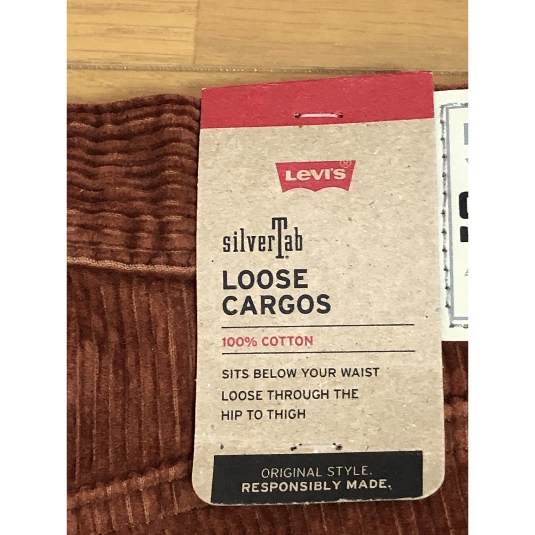 Levi's(リーバイス)のLevi's SilverTab LOOSE CARGOS CORDUROY メンズのパンツ(デニム/ジーンズ)の商品写真