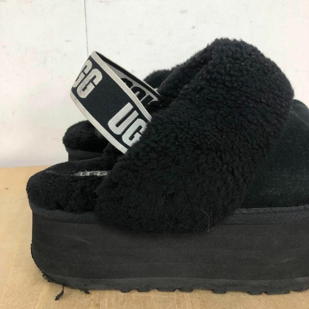 UGG(アグ)の【送料無料】UGG FUNKETTE ロゴストラップ 厚底サンダル 23cm その他のその他(その他)の商品写真