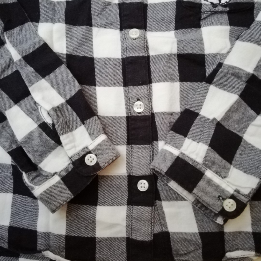 UNIQLO(ユニクロ)のUNIQLO　キッズチェックミニーちゃんシャツ130cm エンタメ/ホビーのコスプレ(衣装)の商品写真