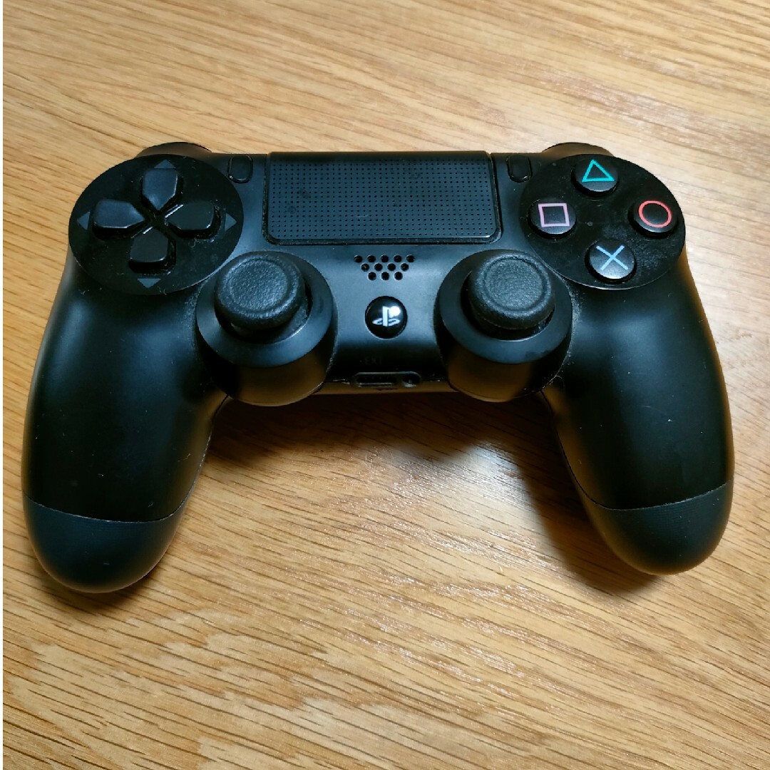 PS4コントローラー　SONY純正品　動作確認済 エンタメ/ホビーのゲームソフト/ゲーム機本体(その他)の商品写真