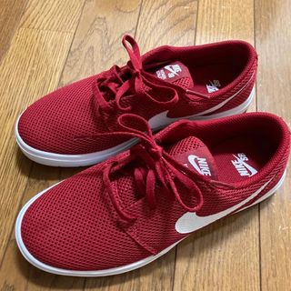 ナイキ(NIKE)のNIKE スニーカー　レディース23.5(スニーカー)