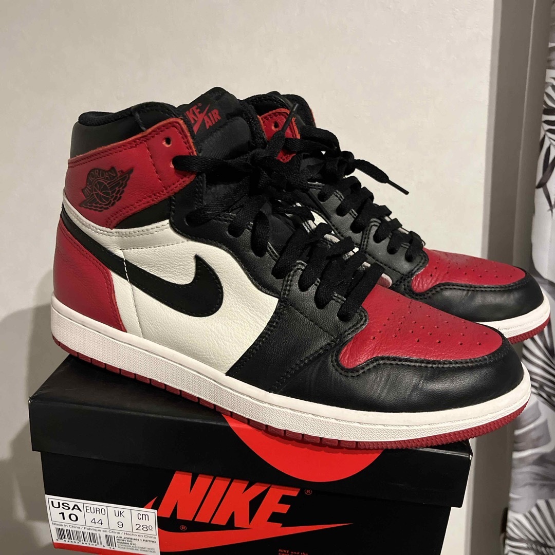 Jordan Brand（NIKE）(ジョーダン)のNIKE AJ1 high OG ブレッドトゥ　28cm 美品 メンズの靴/シューズ(スニーカー)の商品写真