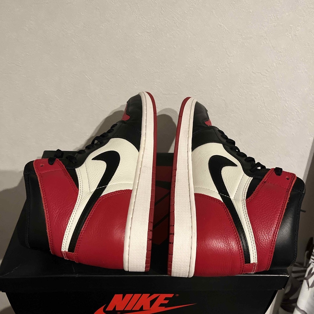 Jordan Brand（NIKE）(ジョーダン)のNIKE AJ1 high OG ブレッドトゥ　28cm 美品 メンズの靴/シューズ(スニーカー)の商品写真