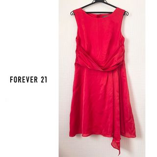 フォーエバートゥエンティーワン(FOREVER 21)の【FOREVER21】ウエストドレープアシンメトリーサテンワンピース(ひざ丈ワンピース)