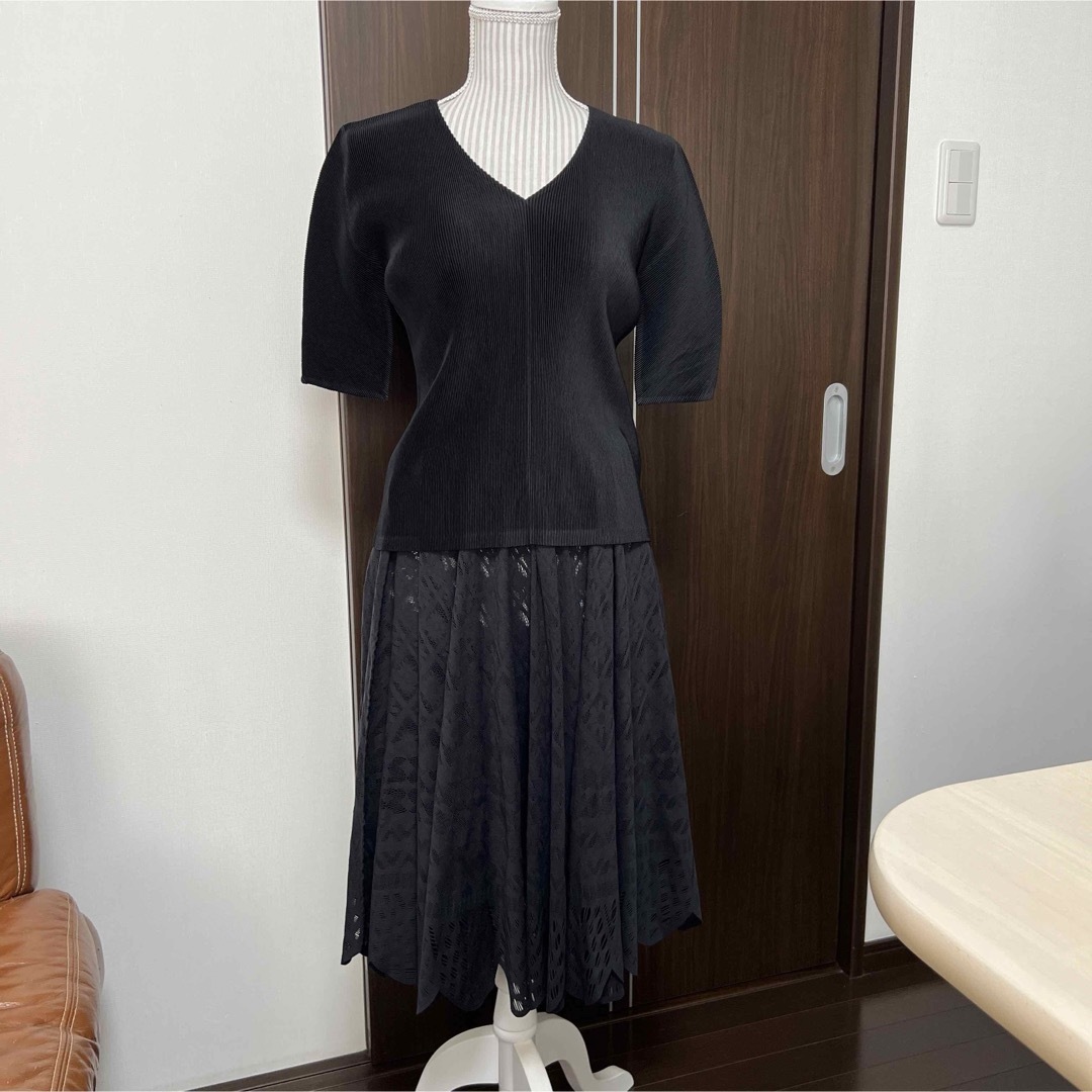 ISSEY MIYAKE(イッセイミヤケ)のイッセイミヤケプリーツプリーズサーキュラースカート☆ レディースのスカート(ひざ丈スカート)の商品写真