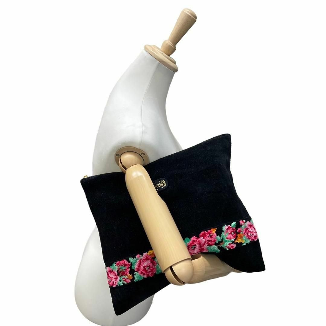 FEILER(フェイラー)の美品　FEILER フェイラー　s59 毛糸　フラワー　花柄　クラッチバッグ レディースのバッグ(ショルダーバッグ)の商品写真