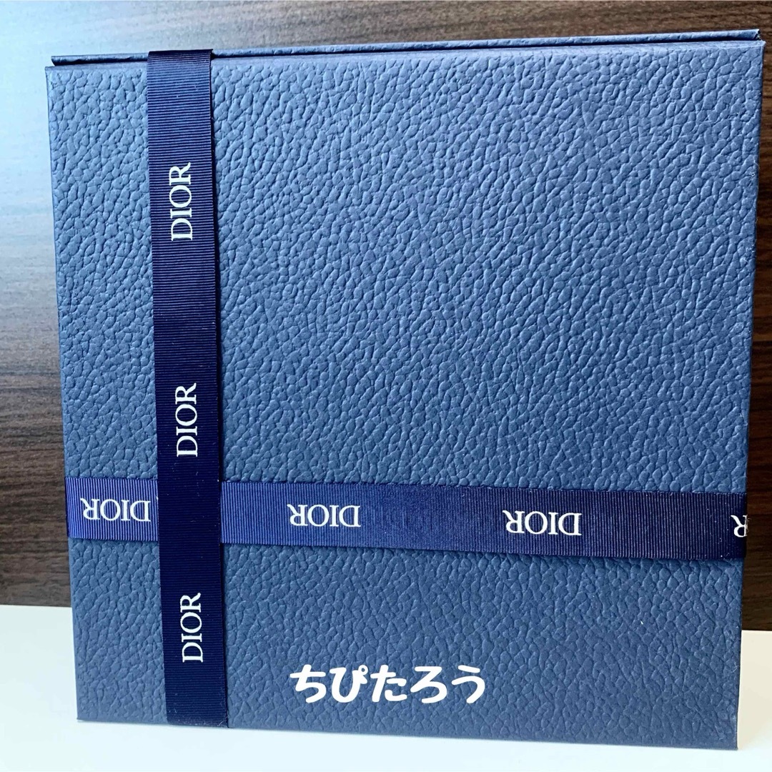 Christian Dior(クリスチャンディオール)のDior ギフトボックス メンズ ネイビー インテリア/住まい/日用品のオフィス用品(ラッピング/包装)の商品写真