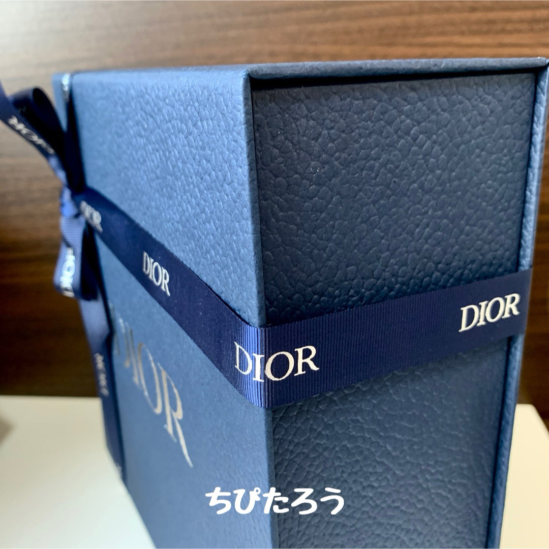 Christian Dior(クリスチャンディオール)のDior ギフトボックス メンズ ネイビー インテリア/住まい/日用品のオフィス用品(ラッピング/包装)の商品写真