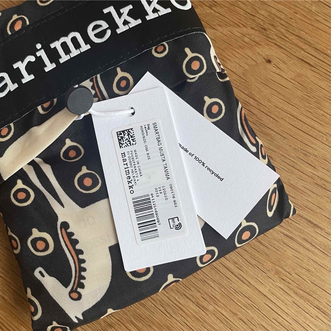 marimekko(マリメッコ)の新品 marimekko Musta Tamma ムスタ タンマ スマートバッグ レディースのバッグ(エコバッグ)の商品写真