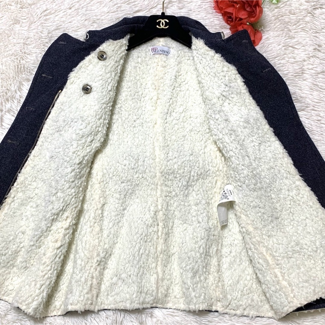 RED VALENTINO(レッドヴァレンティノ)の【極美品】RED VALENTINO ウール コート バックリボン 裏ボア  レディースのジャケット/アウター(ピーコート)の商品写真