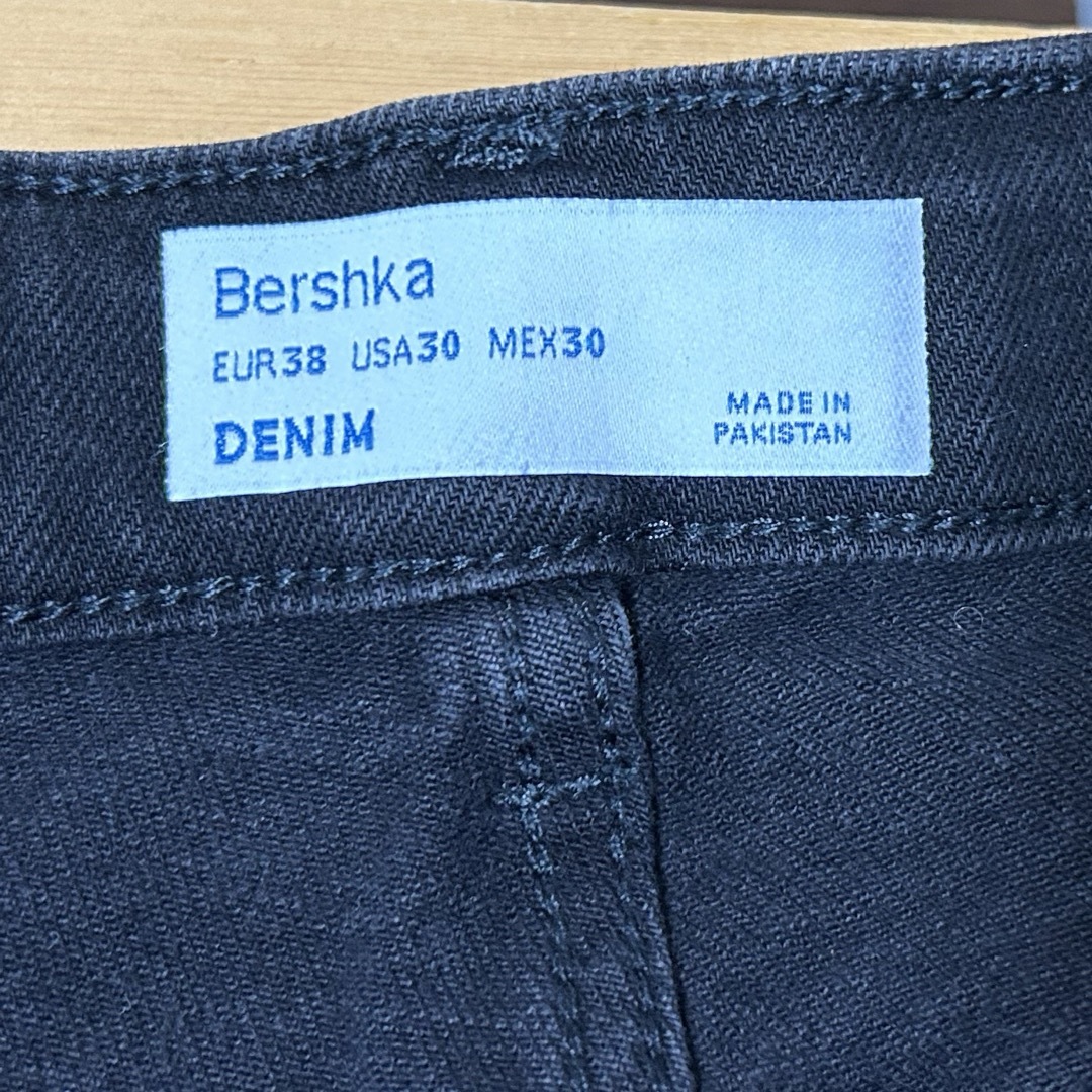 Bershka(ベルシュカ)のダメージジーンズ　ベルシュカ　bershka ディーゼル　diesel好きに メンズのパンツ(デニム/ジーンズ)の商品写真