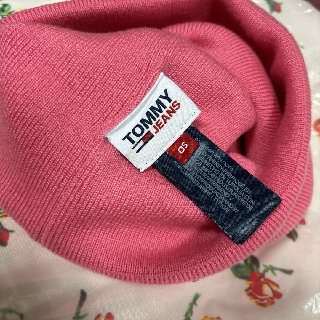 TOMMY JEANS(トミージーンズ)のTOMMYJEANS ニット帽　 レディースの帽子(ニット帽/ビーニー)の商品写真