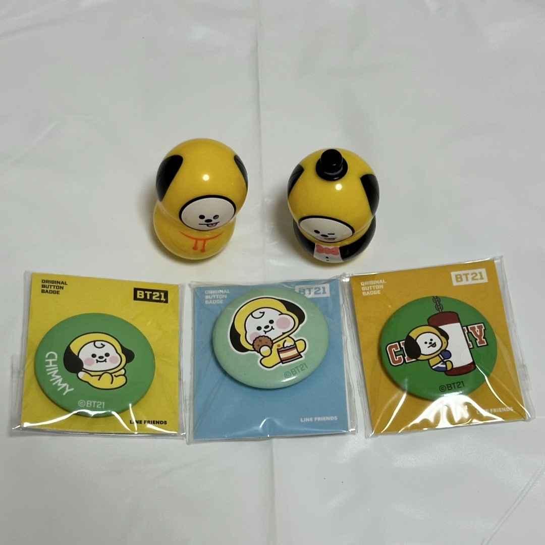 BT21(ビーティーイシビル)のBT21 chimmy 缶バッジ ファミマ クーナッツ エンタメ/ホビーのおもちゃ/ぬいぐるみ(キャラクターグッズ)の商品写真