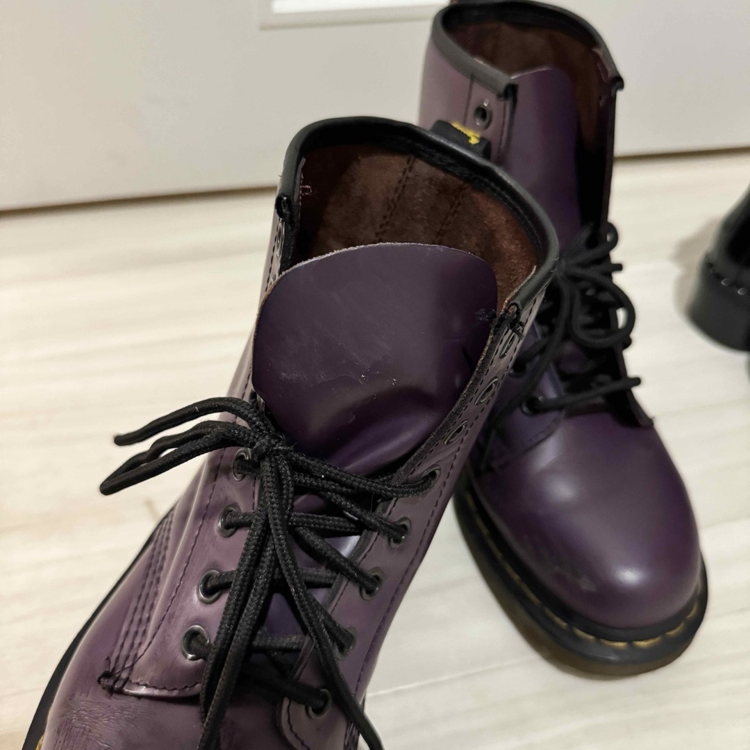 Dr.martens ドクターマーチン 8ホール ブーツ パープル 紫 UK6 レディースの靴/シューズ(ブーツ)の商品写真