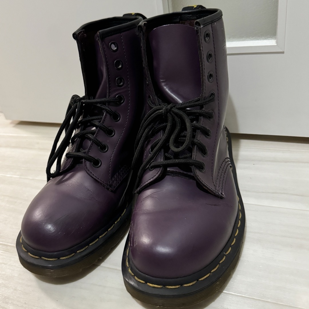 Dr.martens ドクターマーチン 8ホール ブーツ パープル 紫 UK6 レディースの靴/シューズ(ブーツ)の商品写真