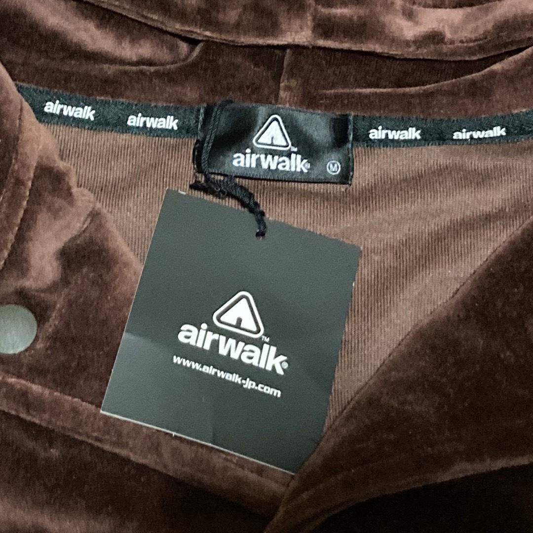 AIRWALK(エアウォーク)の新品未使用品 airwalk エアウォーク フード付き ジャケット M ブラウン メンズのジャケット/アウター(ブルゾン)の商品写真