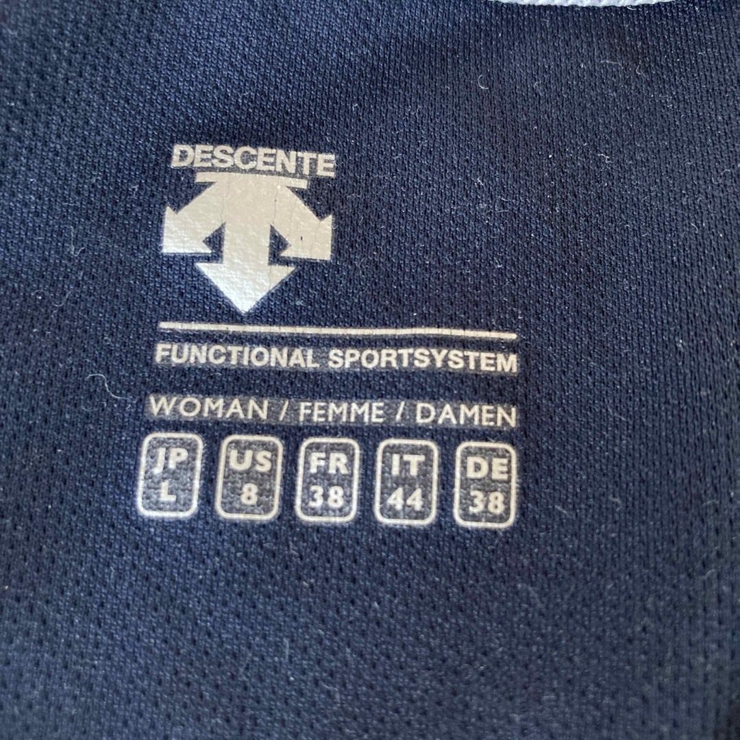 DESCENTE(デサント)の半袖TシャツDescenteレディースL卓球バレーバドミントンテニスユニフォーム スポーツ/アウトドアのスポーツ/アウトドア その他(バレーボール)の商品写真